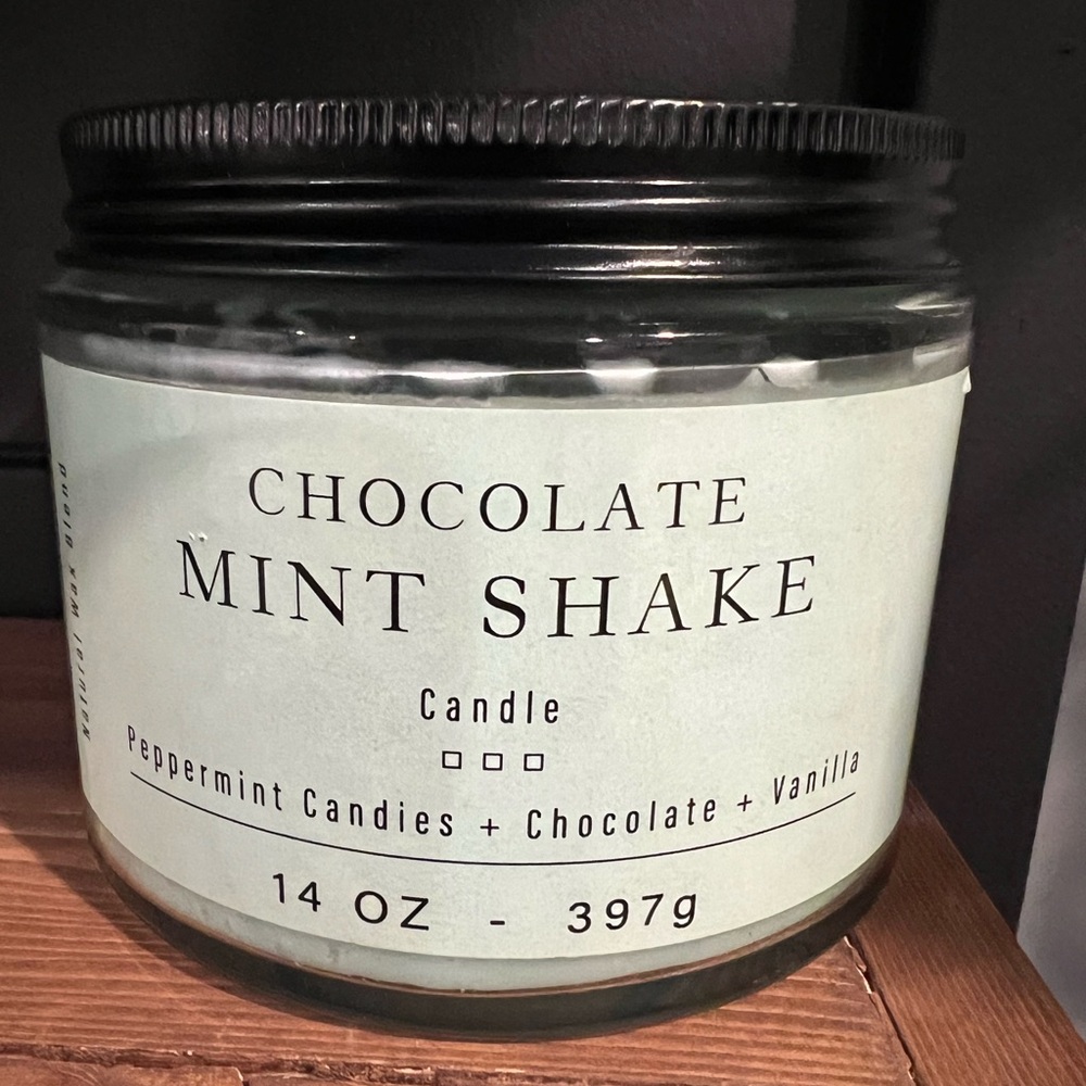 Kirkland's Chocolate Mint Shake  Scented Candle 14 oz 3 wick candle NEW Pepperm